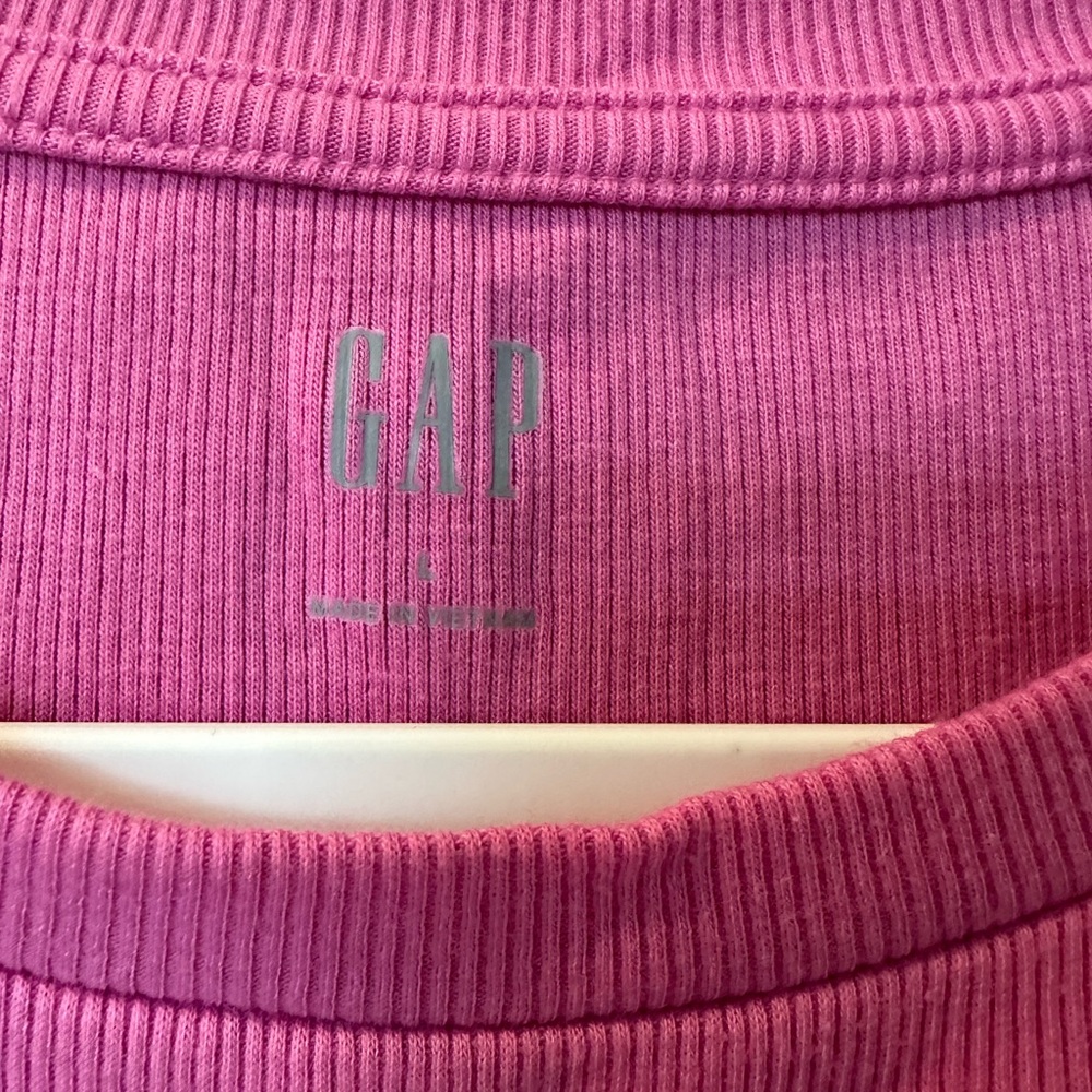 Pink Ruffled Sleeveless Top - Picture 4 of 4